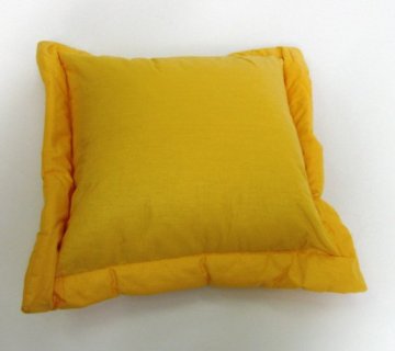 Bavlnený vankúš s okrasným lemom, veľkosť: 40x40cm, varianta: žltý